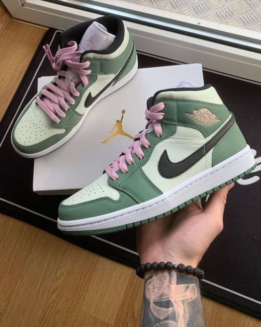 Air Jordan 1 Mid SE ‘Dutch Green’