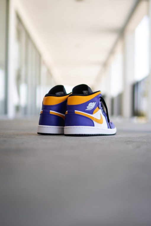 Air Jordan 1 Mid Lakers