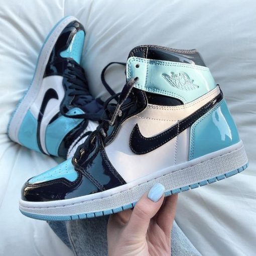 Air Jordan 1 Retro High OG ‘Blue Chill’