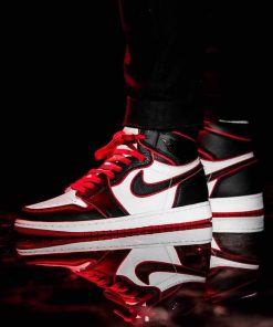 Air Jordan 1 Retro High Bloodline