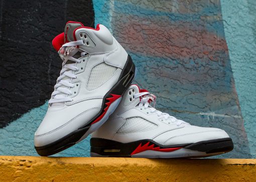 Air Jordan 5 Retro ‘Fire Red Silver Tongue’