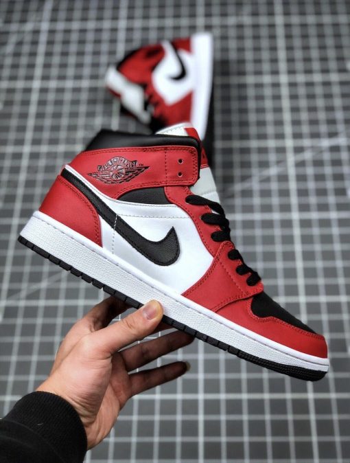 Jordan 1 Mid Chicago Black Toe