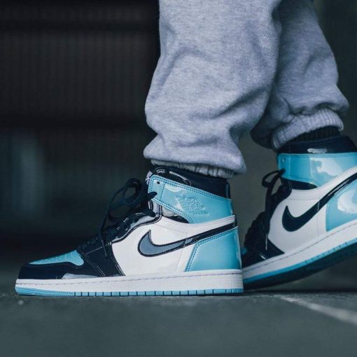 Air Jordan 1 Retro High OG ‘Blue Chill’