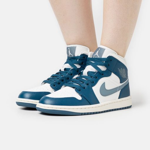 Air Jordan 1 Mid “Sky J French Blue’