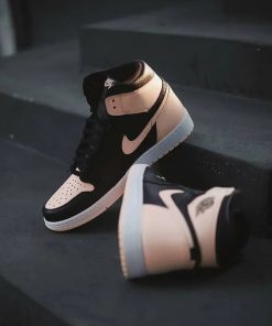 Air Jordan 1 Retro High ” Crimson Tint “