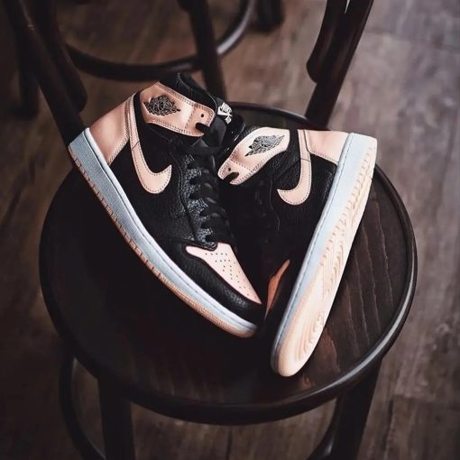 Air Jordan 1 Retro High ” Crimson Tint “