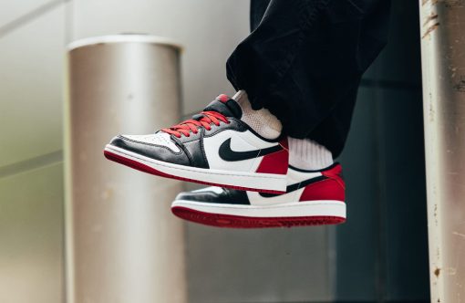 Jordan 1 Low OG Black Toe