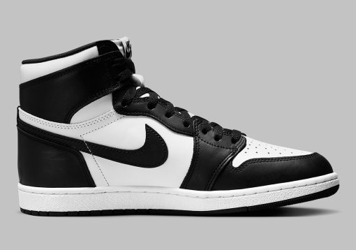 Air Jordan 1 Retro High Black White