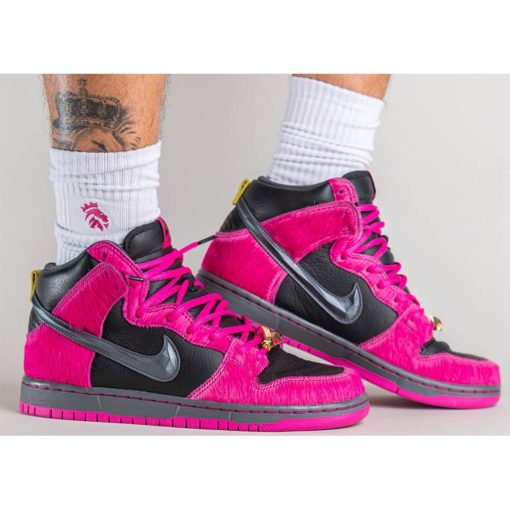 Run The Jewels x Nike SB Dunk High Pink