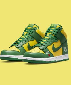 Supreme Nike SB Dunk High By Any Means Brazil