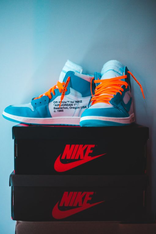 Air Jordan 1  High X Off White OG UNC