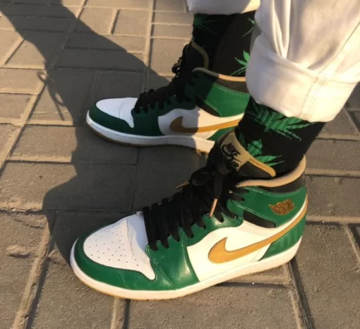 Air Jordan 1 Retro High OG “CLOVER”