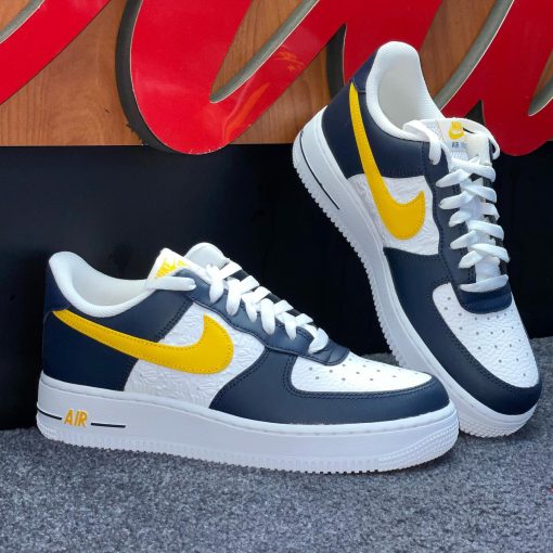 Air Force 1 ’07 Dark Obsidian White University Gold