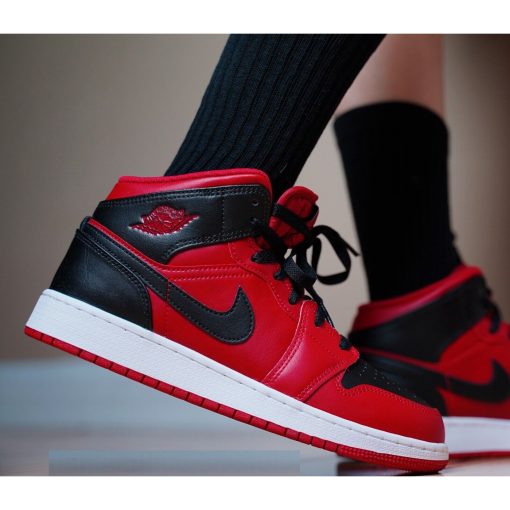 Air Jordan 1 Mid ‘Reverse Bred’