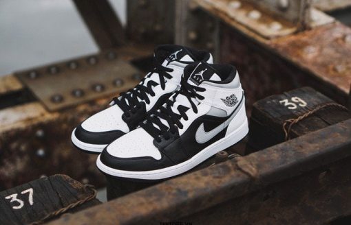 Jordan Air 1 Mid Black/White-Lt Smoke Grey Youth