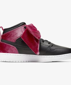 Air Jordan 1 Mid Bow