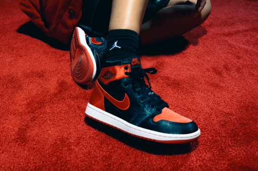 Air Jordan 1 High OG WMNS Satin Bred