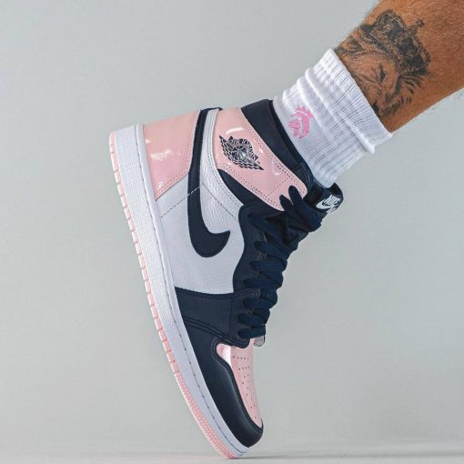 Air Jordan 1 High OG “Atmosphere” Bubble Gum