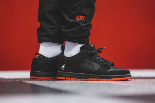 SB Dunk Low “Black Pigeon”