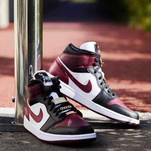 Air Jordan 1 Mid SE Black Dark Beetroot