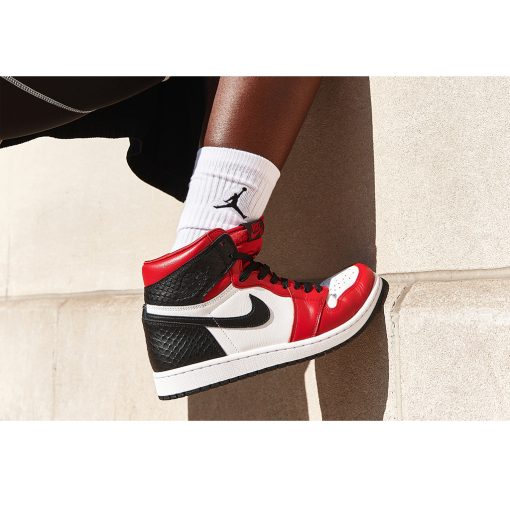 Air Jordan 1 Retro High OG “Satin Red”