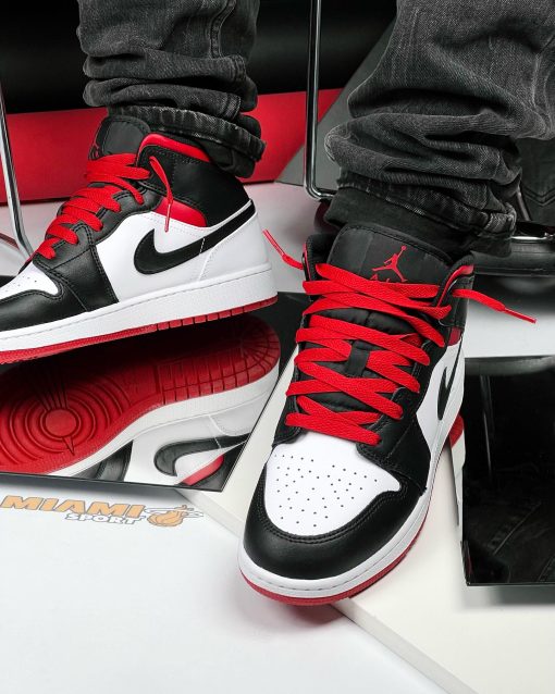 Air Jordan 1 Mid Gym Red Black Toe