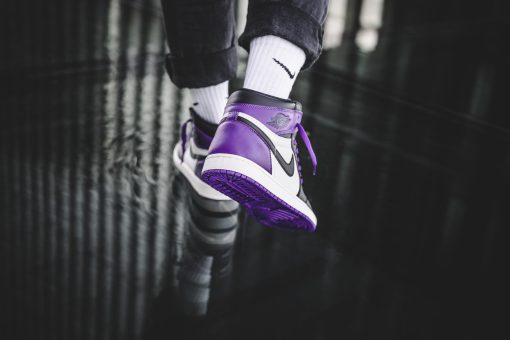 Air Jordan 1 Retro High OG Court Purple