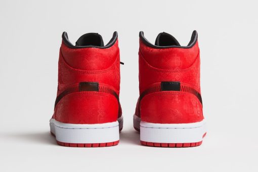 Air Jordan 1 Mid Appears in Vivid Red