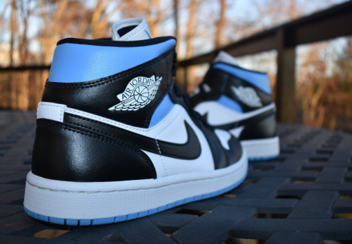 Air Jordan 1 Mid University Blue