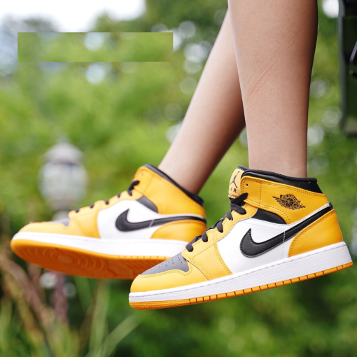 Air Jordan 1 Mid “Taxi”