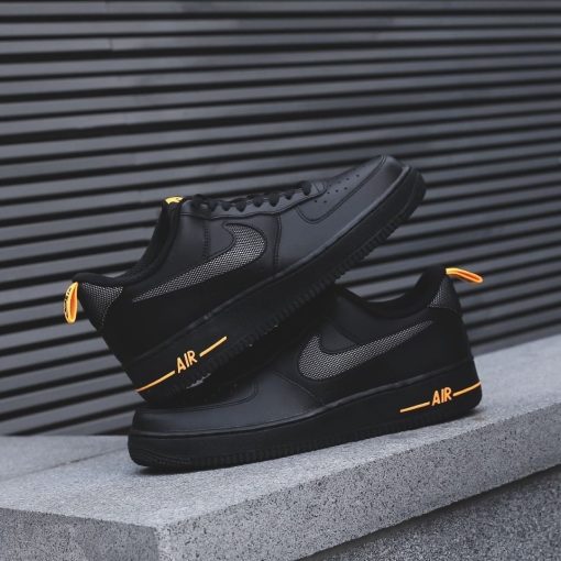 Air Force 1 07 LV8 Black Yellow