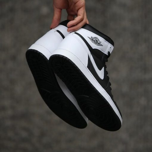 Air Jordan 1 High OG “Black/White”