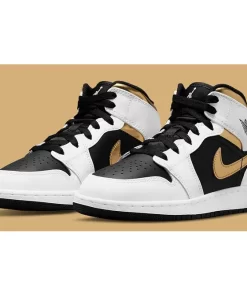 Air Jordan 1 Mid GS White Gold