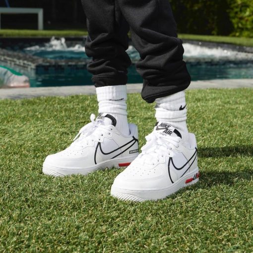 Air Force 1 React White_Black_True Red
